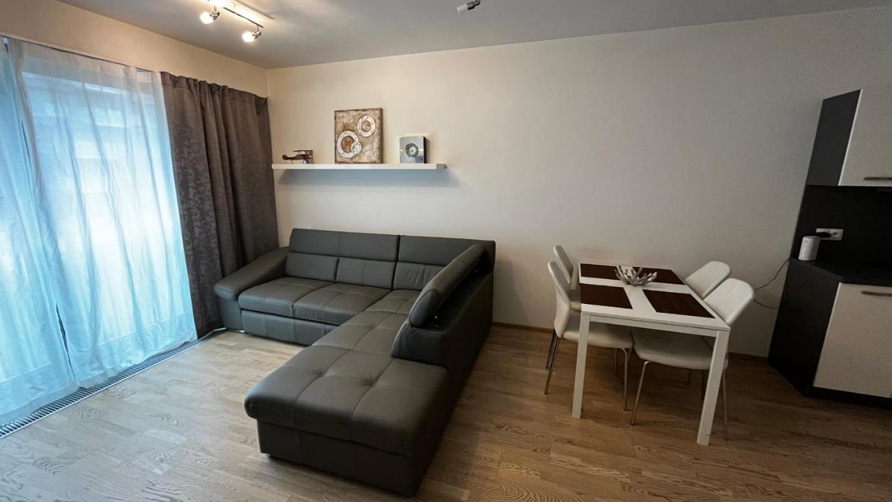 Residence Garden Tower - 8 Min Do Centra, Garaz Praga Esterno foto